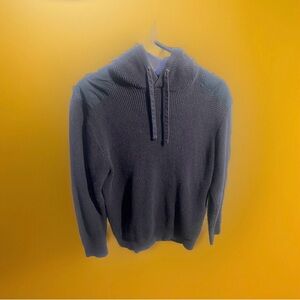 BRAND H&M PULLOVER HOODIE